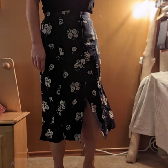 ❗3 for 20❗Floral skirt - Picture 3 of 9